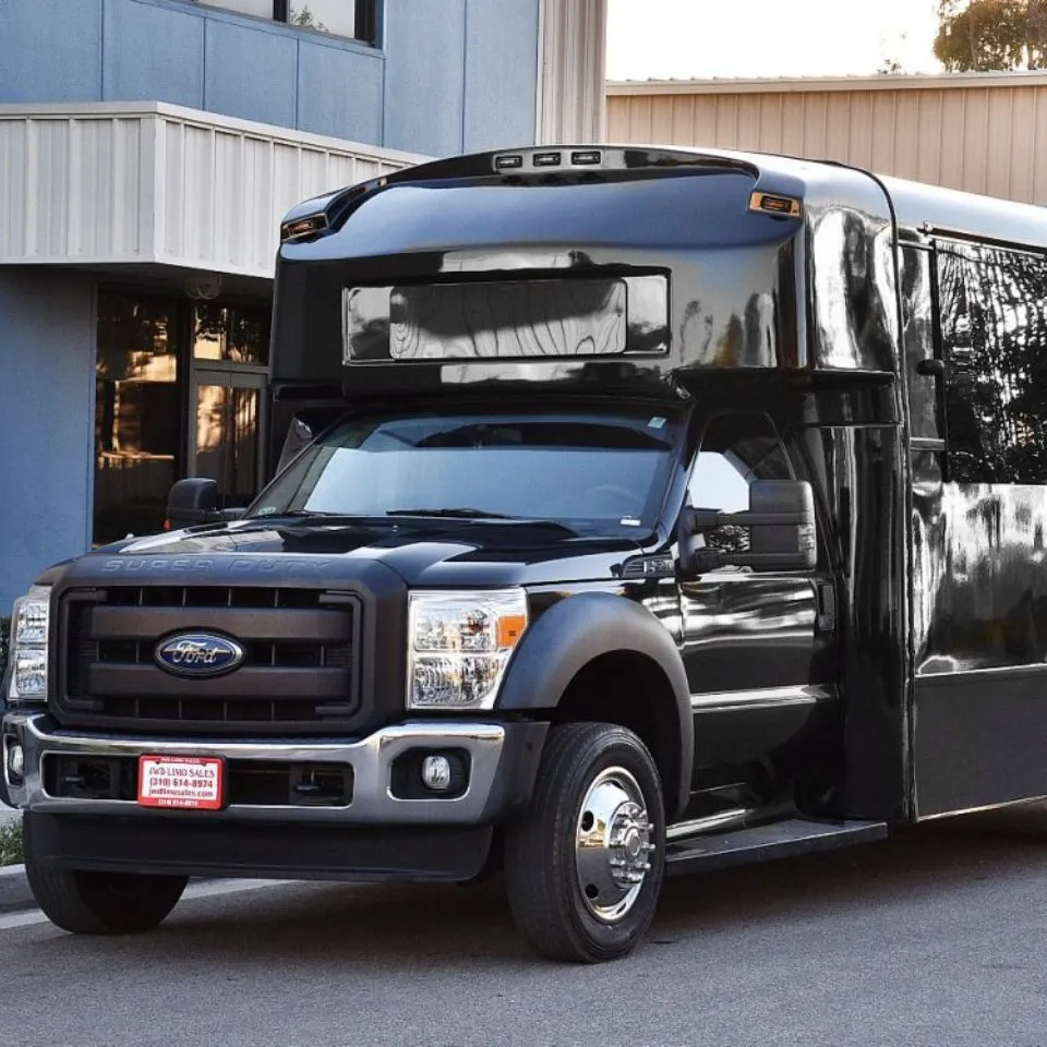 nashville party bus rental